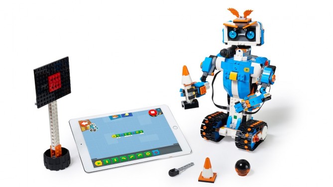 레고에서 만든 코딩 교육 블록 시리즈 레고 부스트. 5개의 로봇 중 '버니'의 모습이다. - LEGO 제공